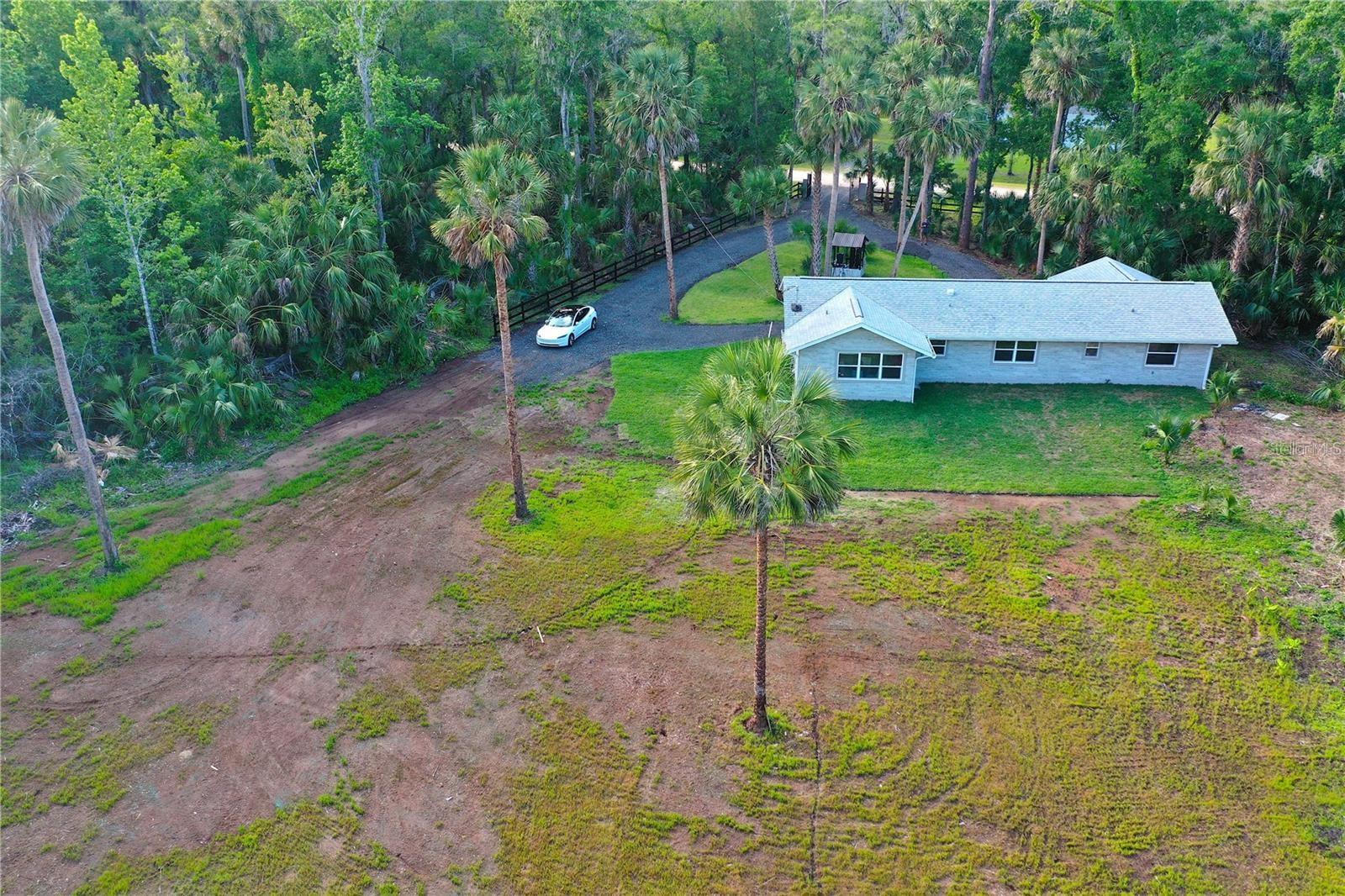 Single Family Residence in BUNNELL, FL - Daniel Dourado