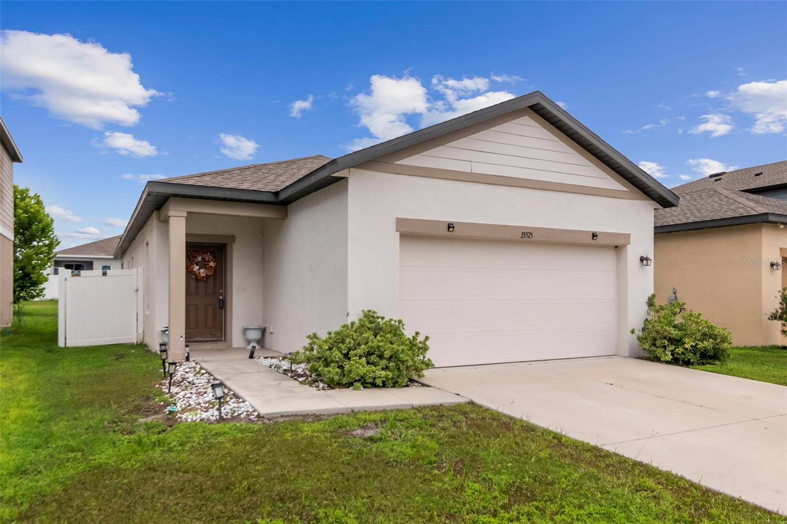 Single Family Residence in ZEPHYRHILLS, FL - Daniel Dourado