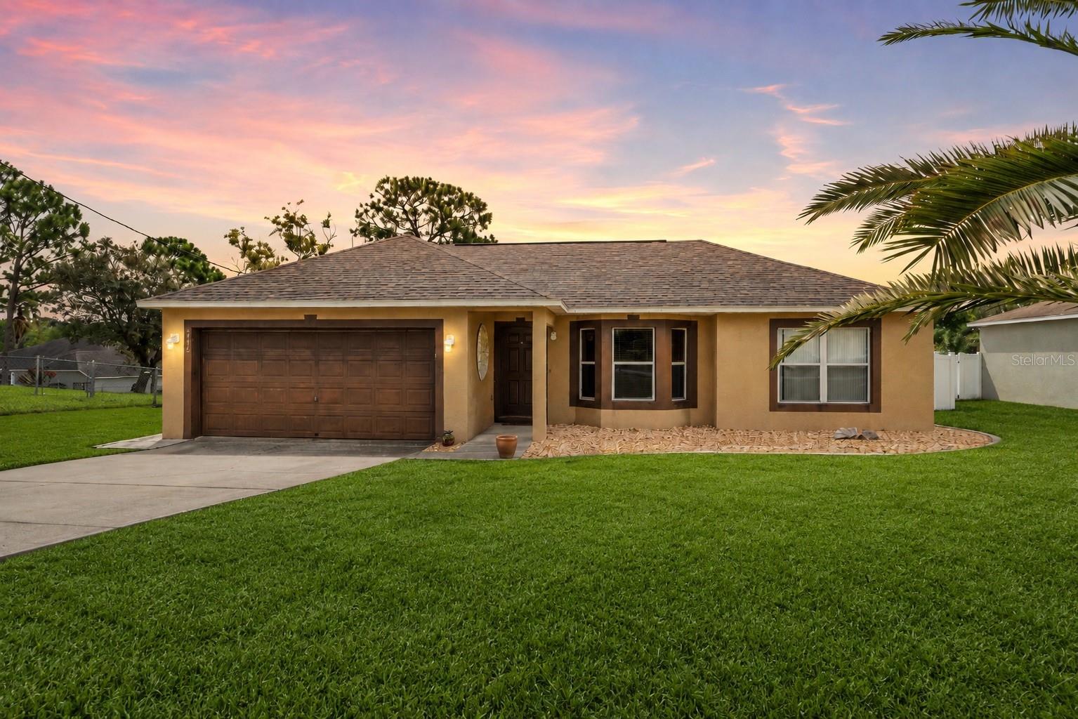 Single Family Residence in SPRING HILL, FL - Daniel Dourado