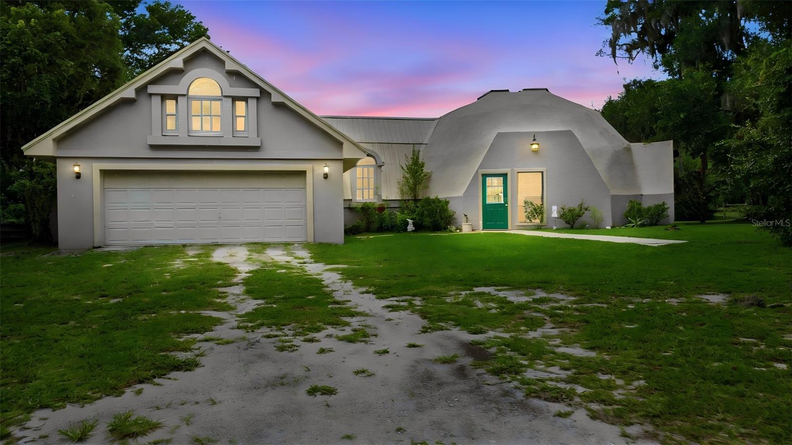 Single Family Residence in DELAND, FL - Daniel Dourado