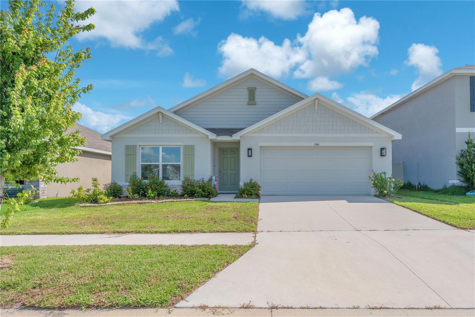 Single Family Residence in WIMAUMA, FL - Daniel Dourado
