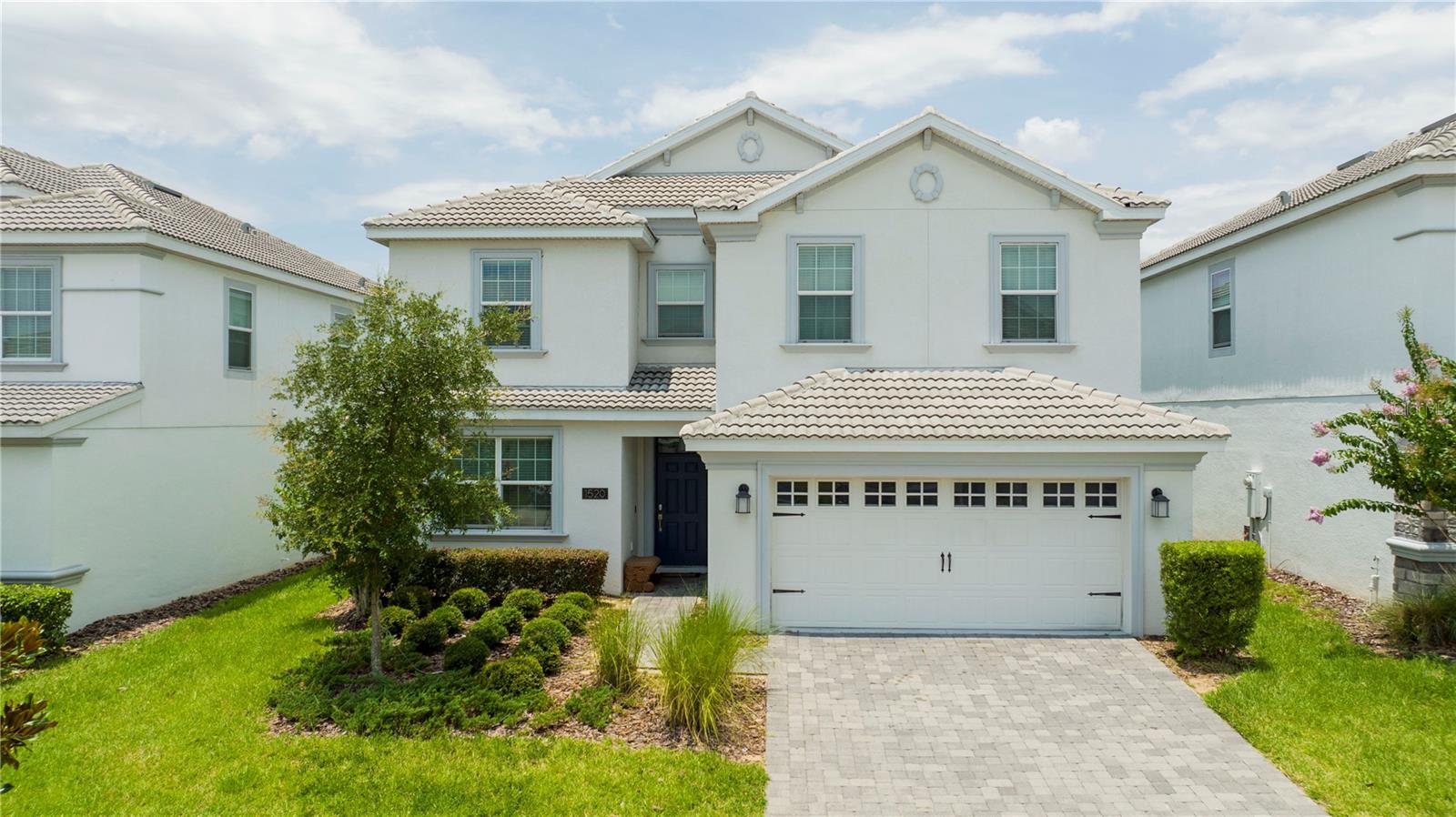 Single Family Residence in DAVENPORT, FL - Daniel Dourado