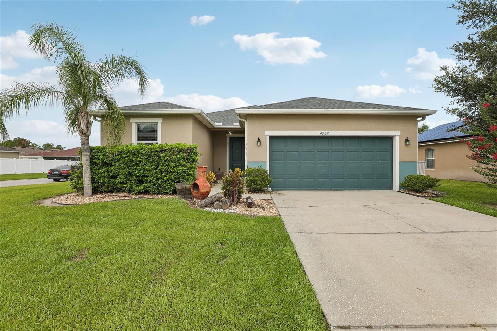 Single Family Residence in MULBERRY, FL - Daniel Dourado