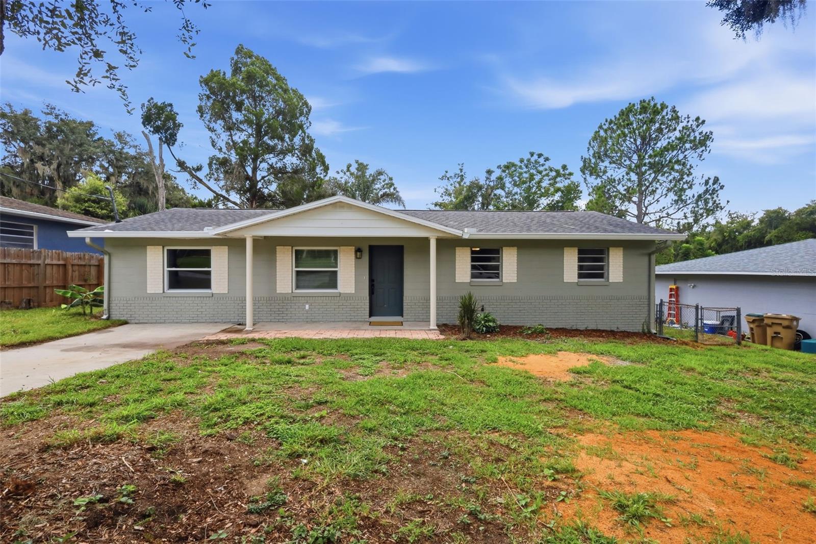 Single Family Residence in LEESBURG, FL - Daniel Dourado