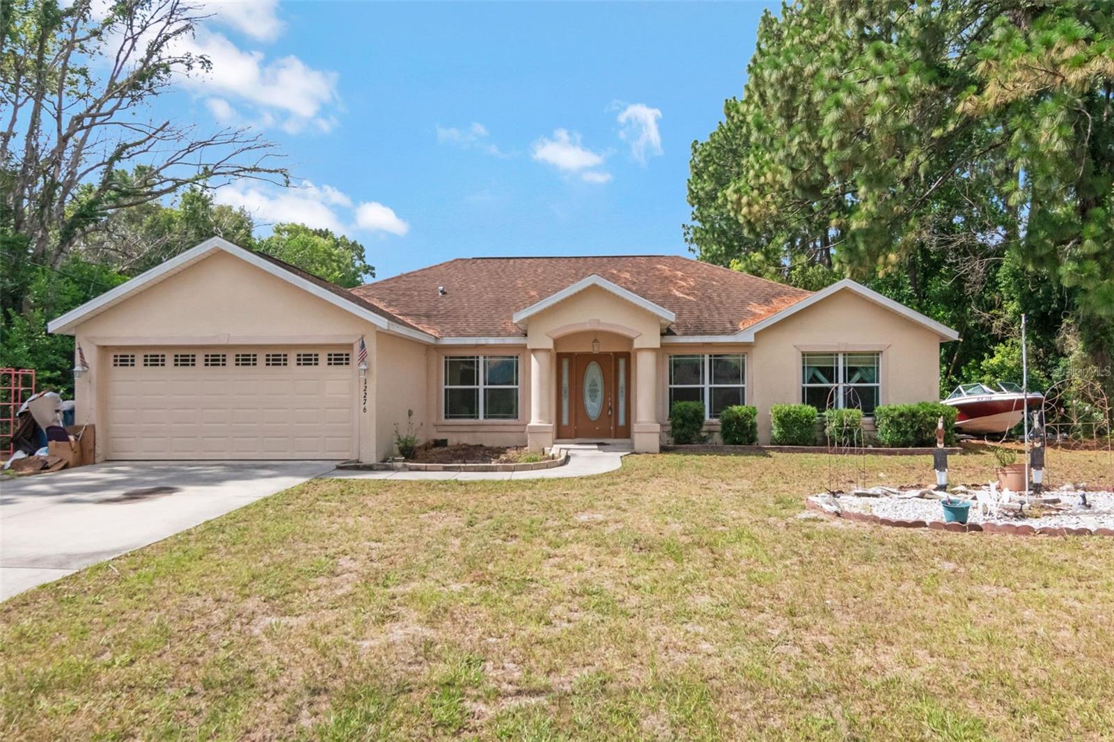Single Family Residence in SPRING HILL, FL - Daniel Dourado