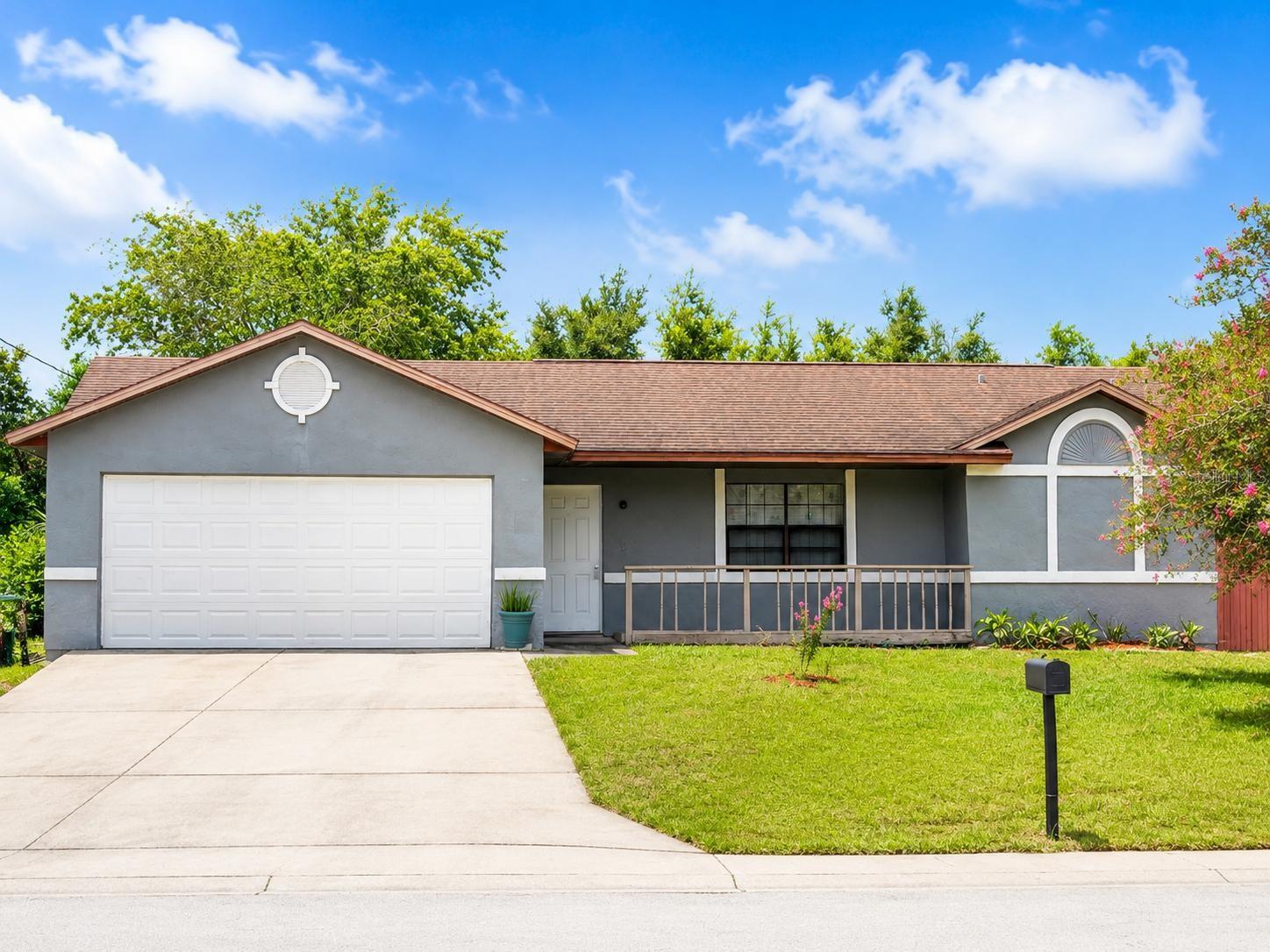 Single Family Residence in DELTONA, FL - Daniel Dourado