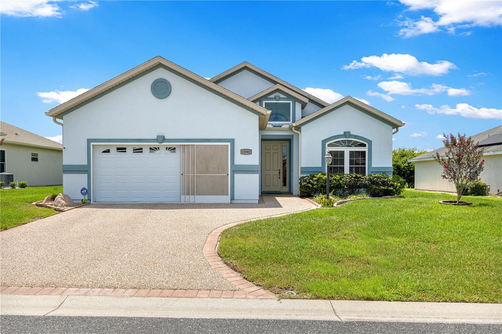 Single Family Residence em SUMMERFIELD, FL - Daniel Dourado