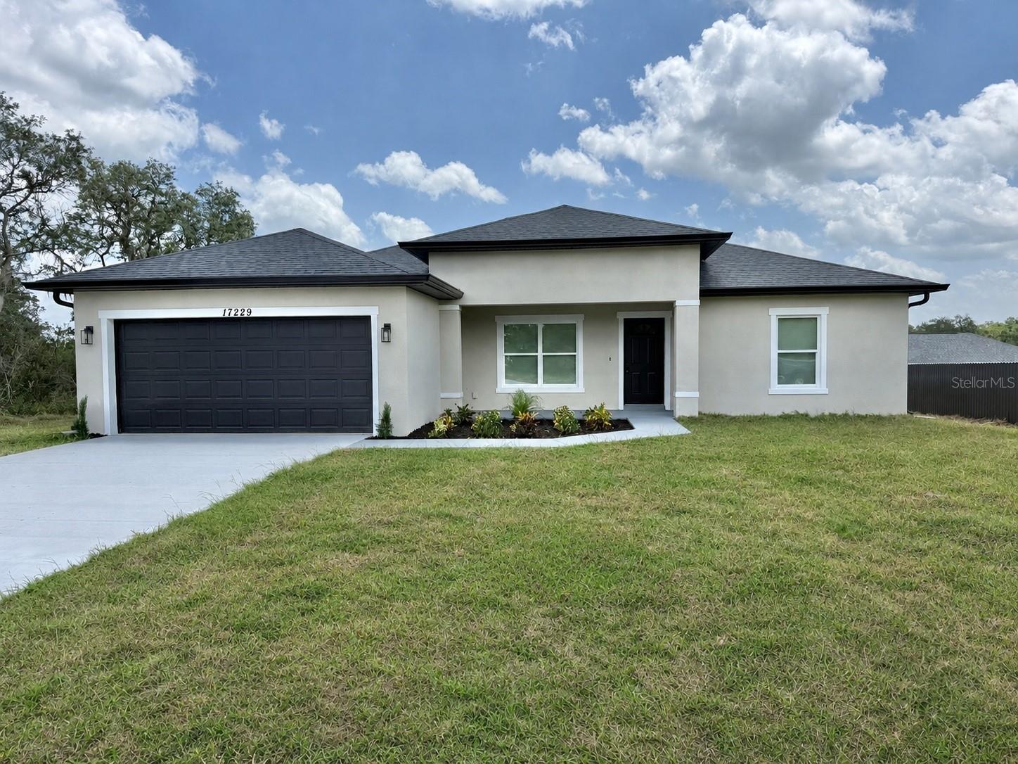 Single Family Residence in OCALA, FL - Daniel Dourado