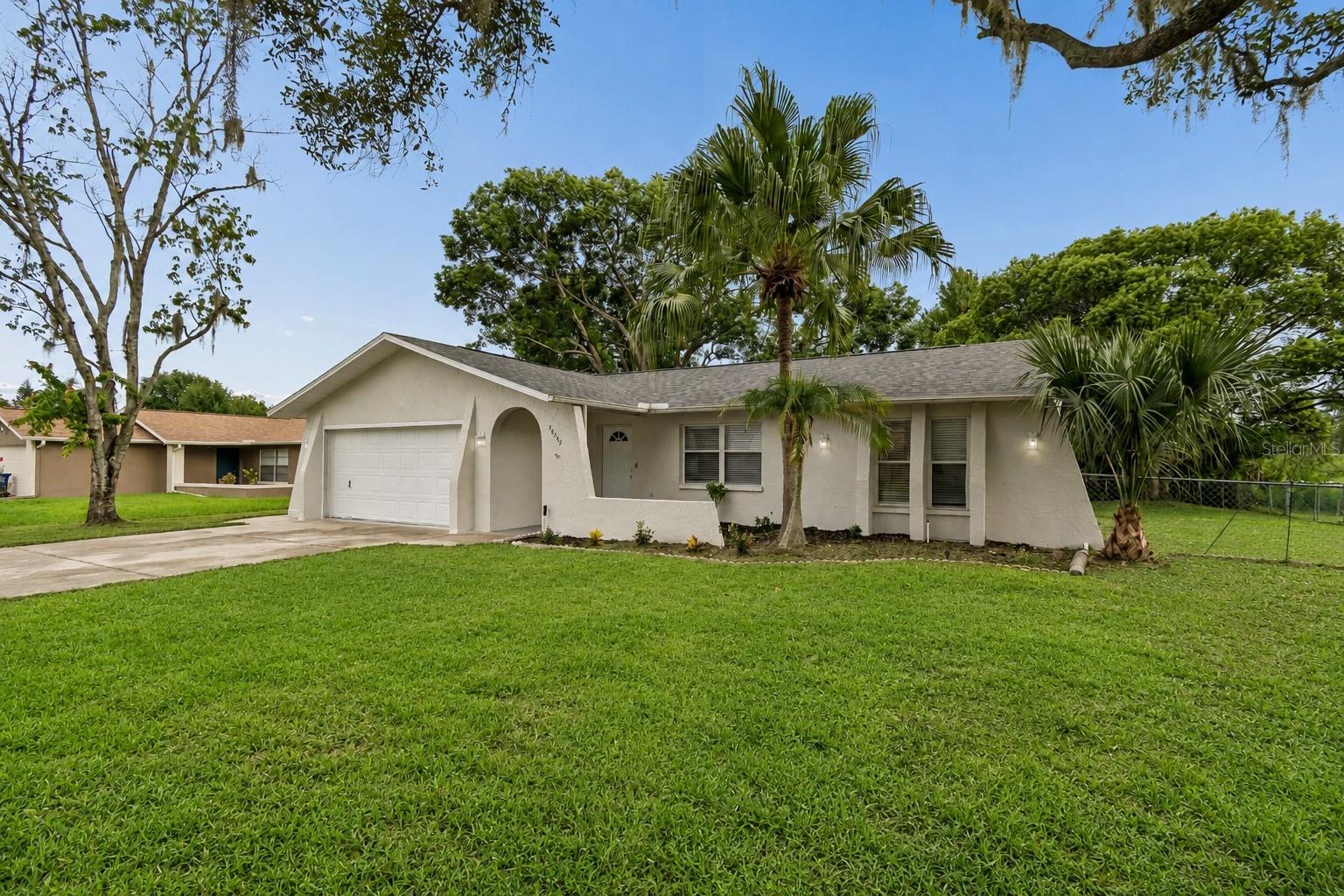 Single Family Residence em NEW PORT RICHEY, FL - Daniel Dourado