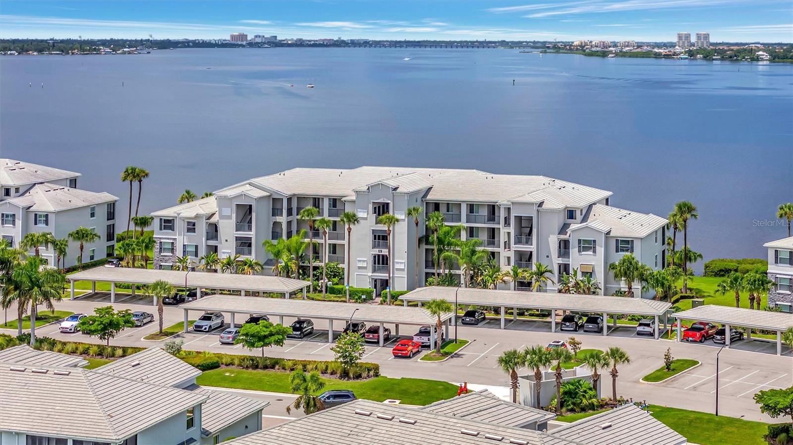 Condominium in BRADENTON, FL - Daniel Dourado