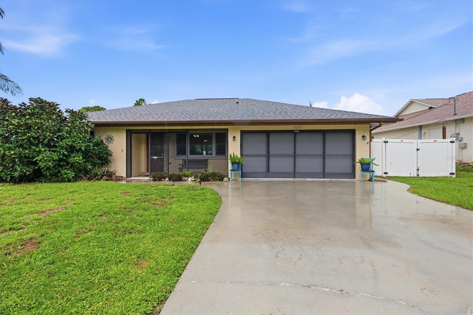Single Family Residence in ENGLEWOOD, FL - Daniel Dourado