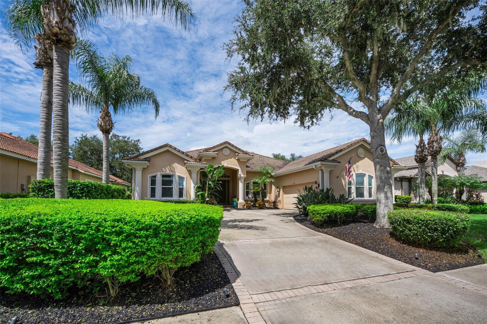 Single Family Residence in TRINITY, FL - Daniel Dourado