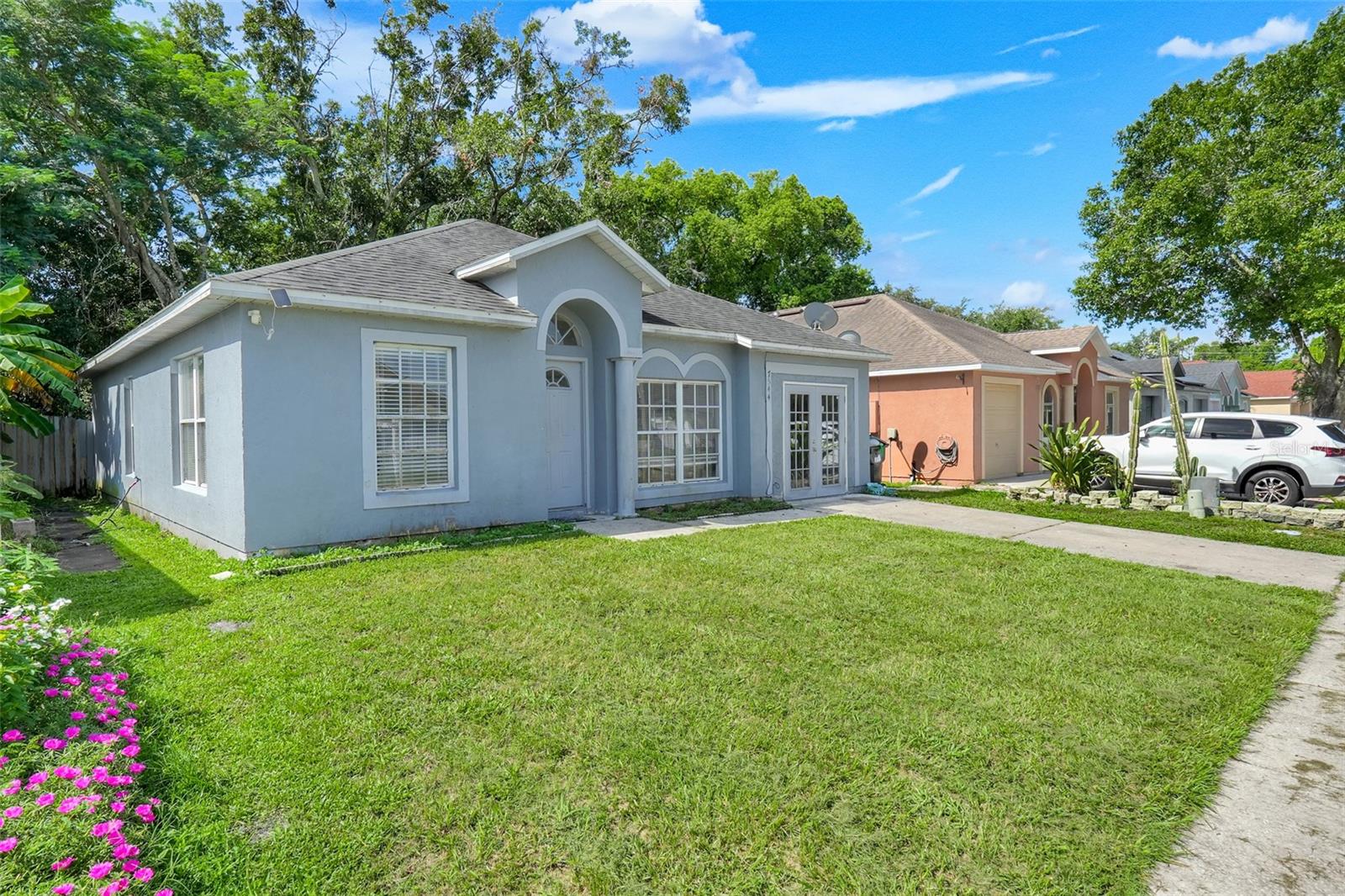 Single Family Residence in ORLANDO, FL - Daniel Dourado