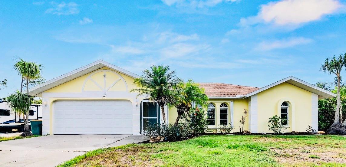 Single Family Residence em PORT CHARLOTTE, FL - Daniel Dourado