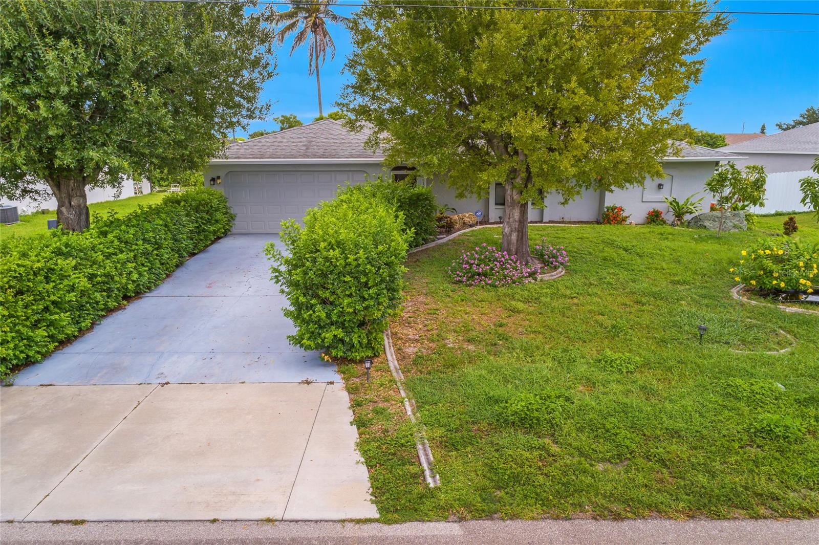 Single Family Residence in CAPE CORAL, FL - Daniel Dourado