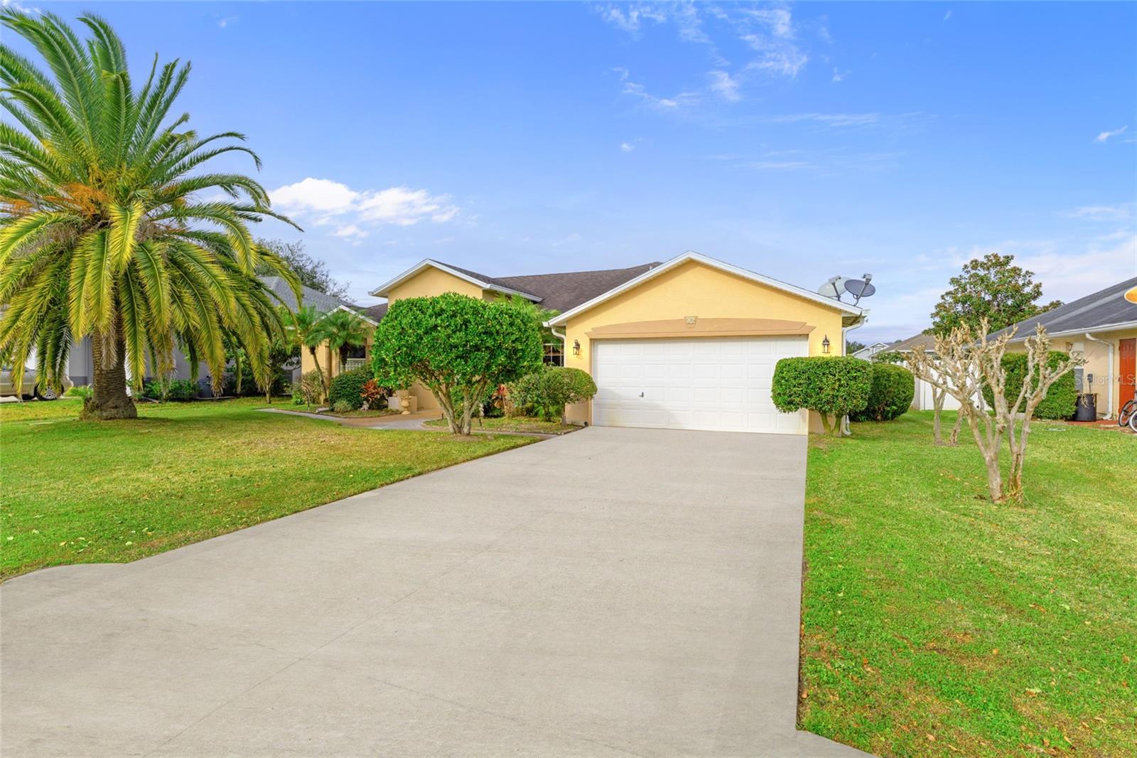 Single Family Residence in PALM COAST, FL - Daniel Dourado