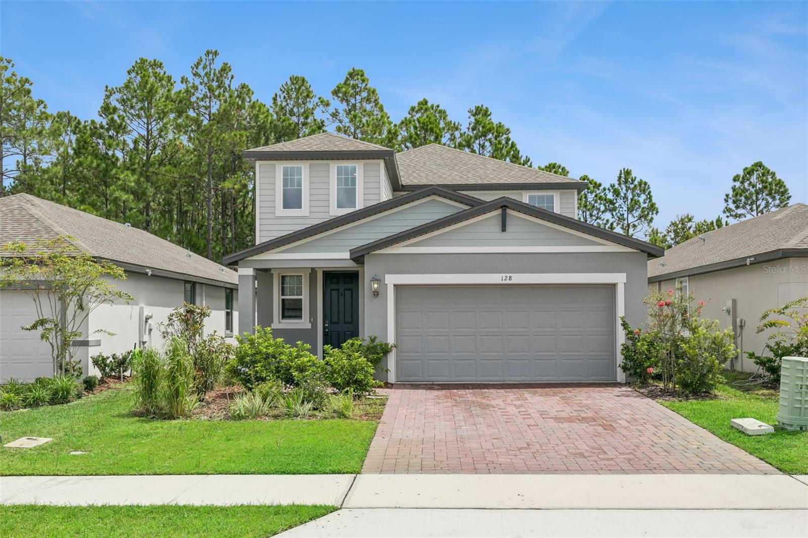 Single Family Residence in DAYTONA BEACH, FL - Daniel Dourado
