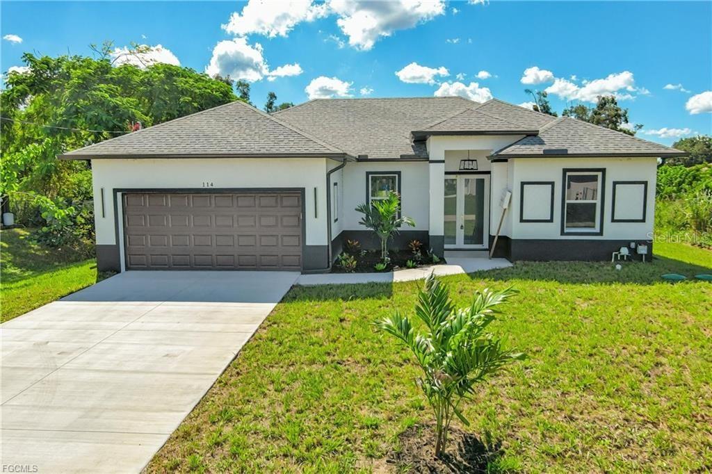 Single Family Residence em LEHIGH ACRES, FL - Daniel Dourado
