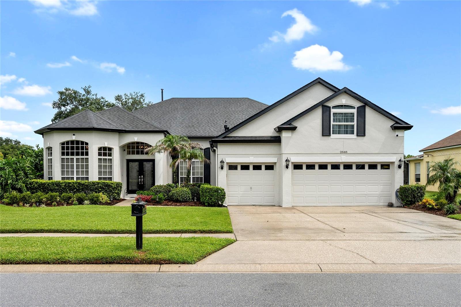 Single Family Residence em OVIEDO, FL - Daniel Dourado