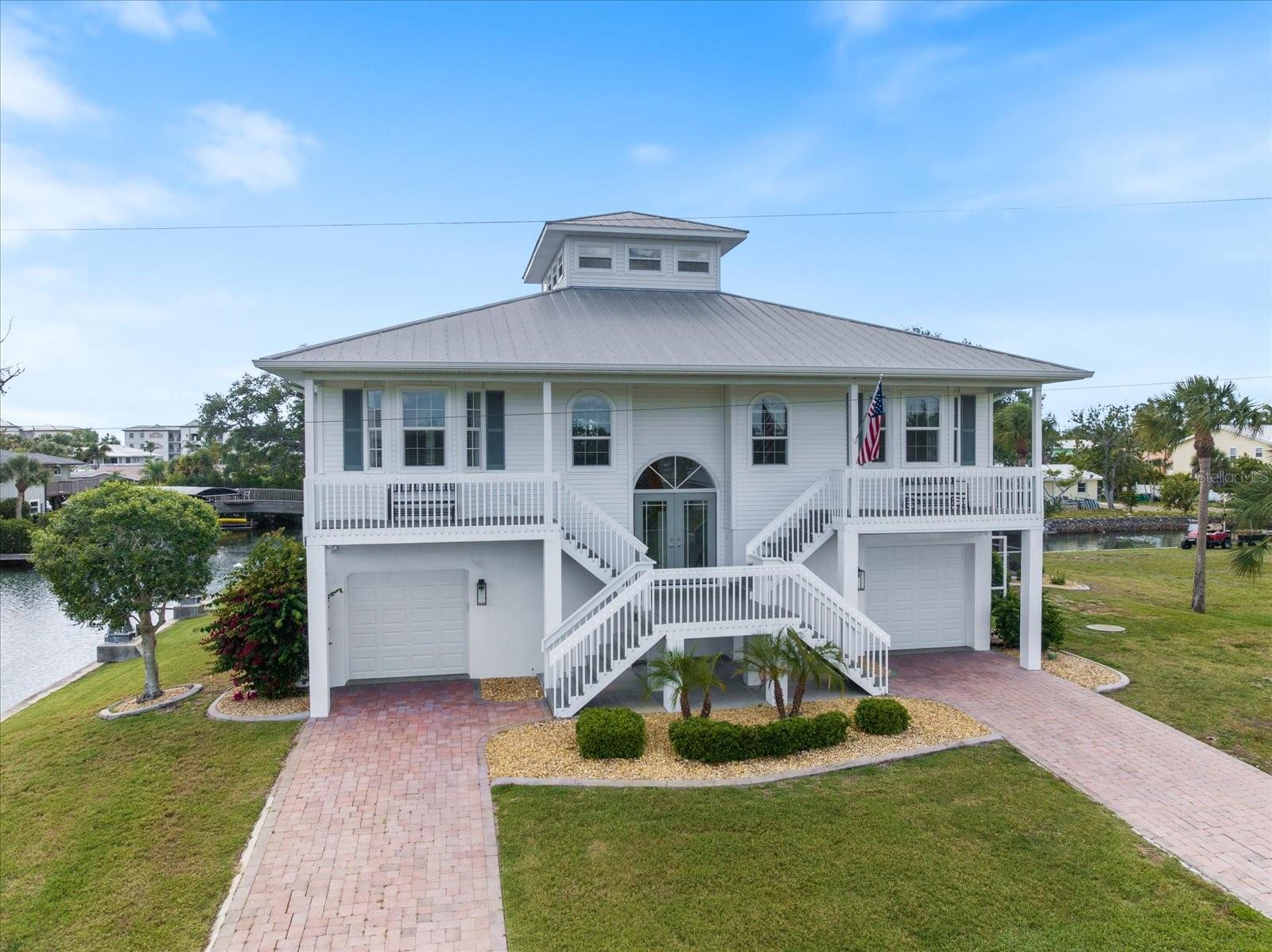 Single Family Residence in ENGLEWOOD, FL - Daniel Dourado