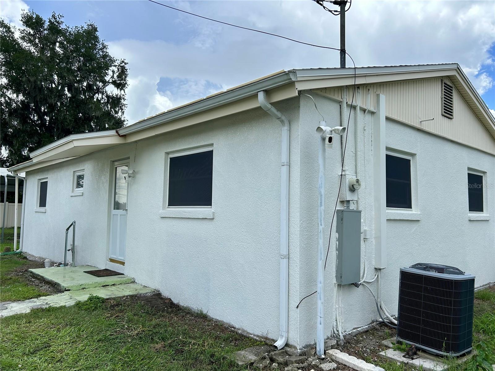 Single Family Residence in WAUCHULA, FL - Daniel Dourado
