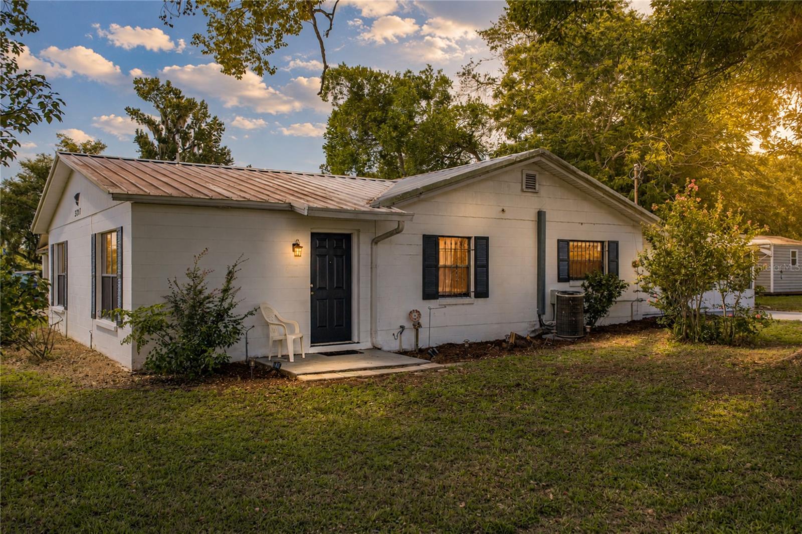 Single Family Residence in ZEPHYRHILLS, FL - Daniel Dourado
