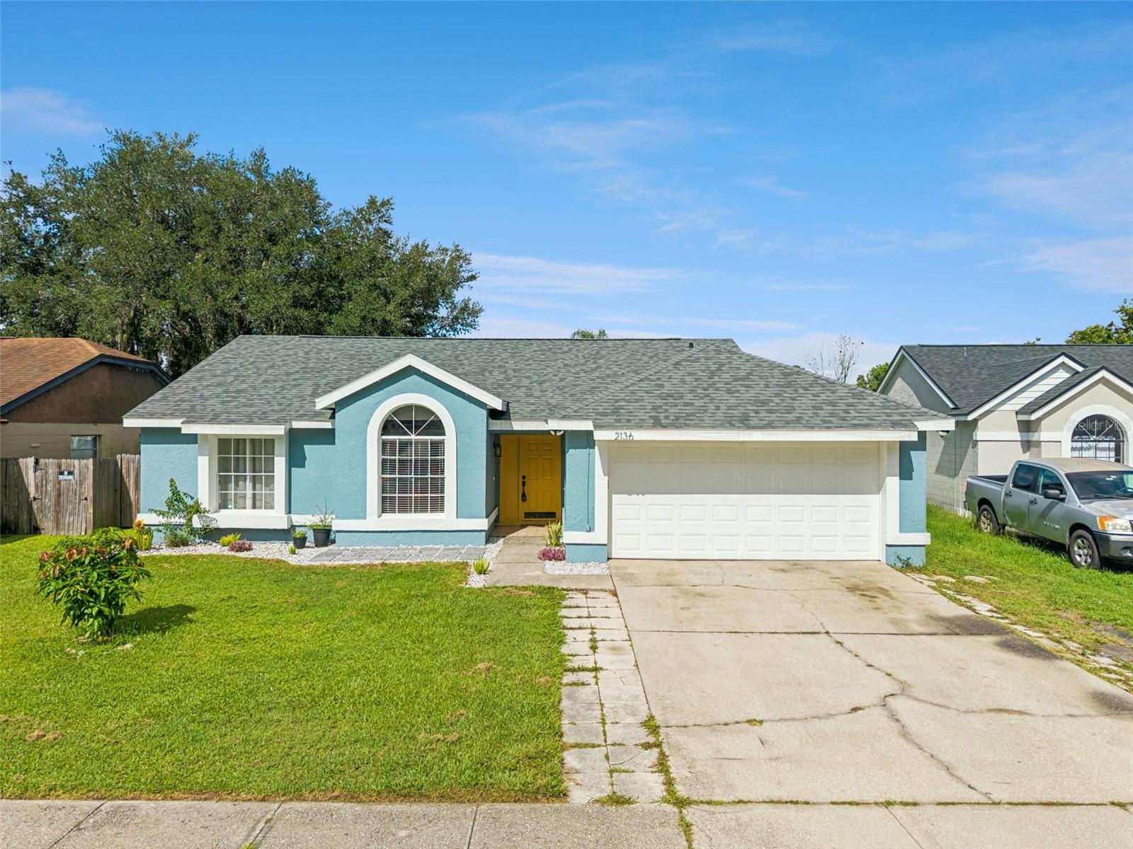 Single Family Residence in ORLANDO, FL - Daniel Dourado