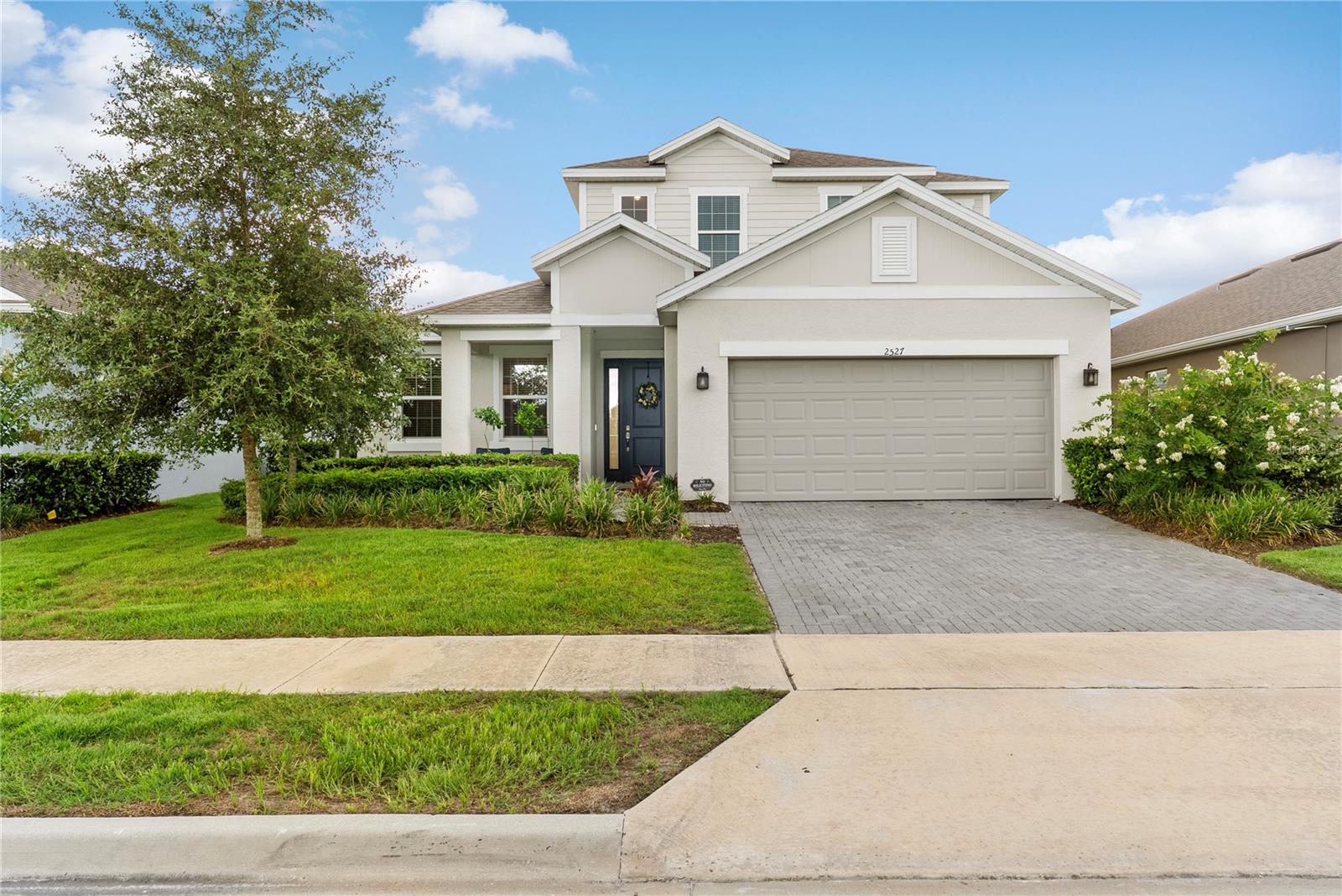 Single Family Residence em MOUNT DORA, FL - Daniel Dourado