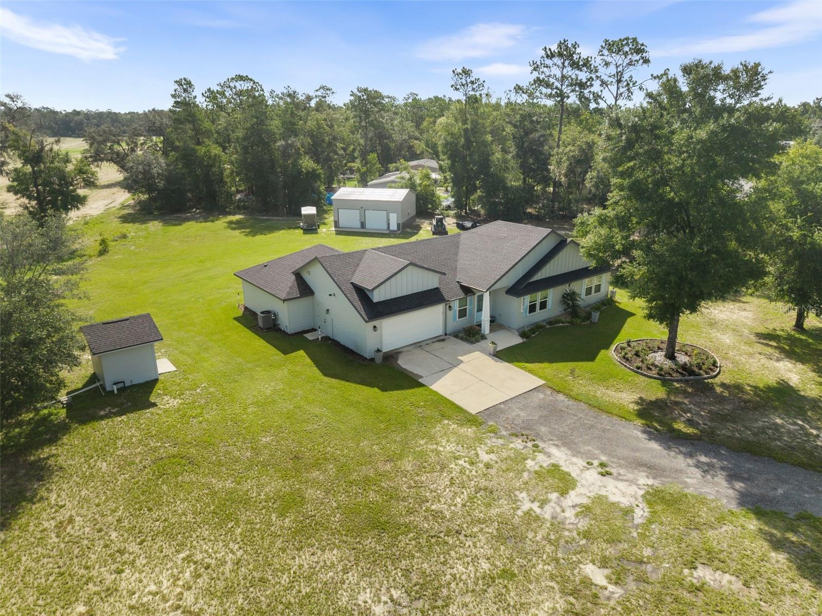 Single Family Residence in BRONSON, FL - Daniel Dourado