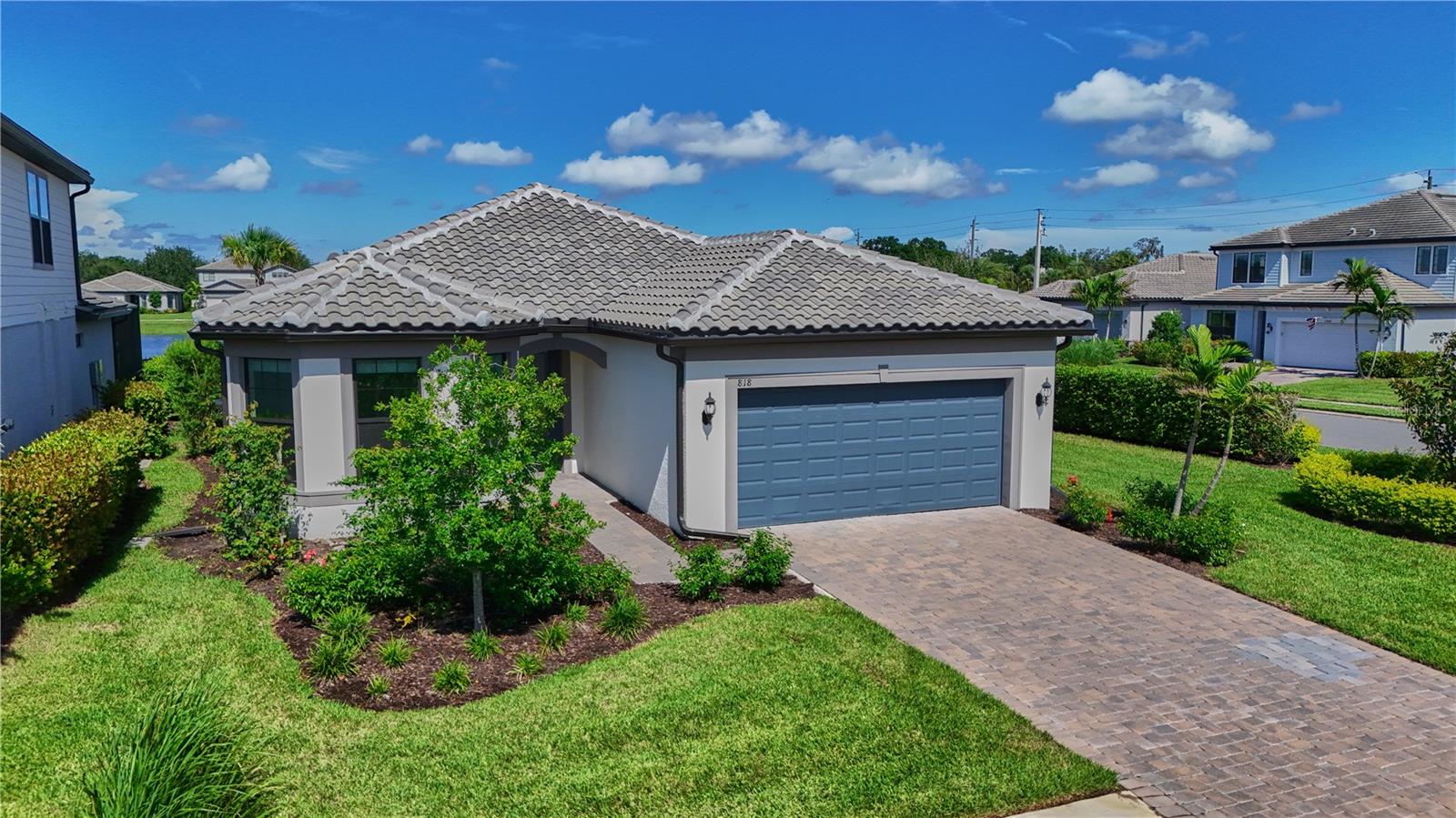 Single Family Residence in BRADENTON, FL - Daniel Dourado