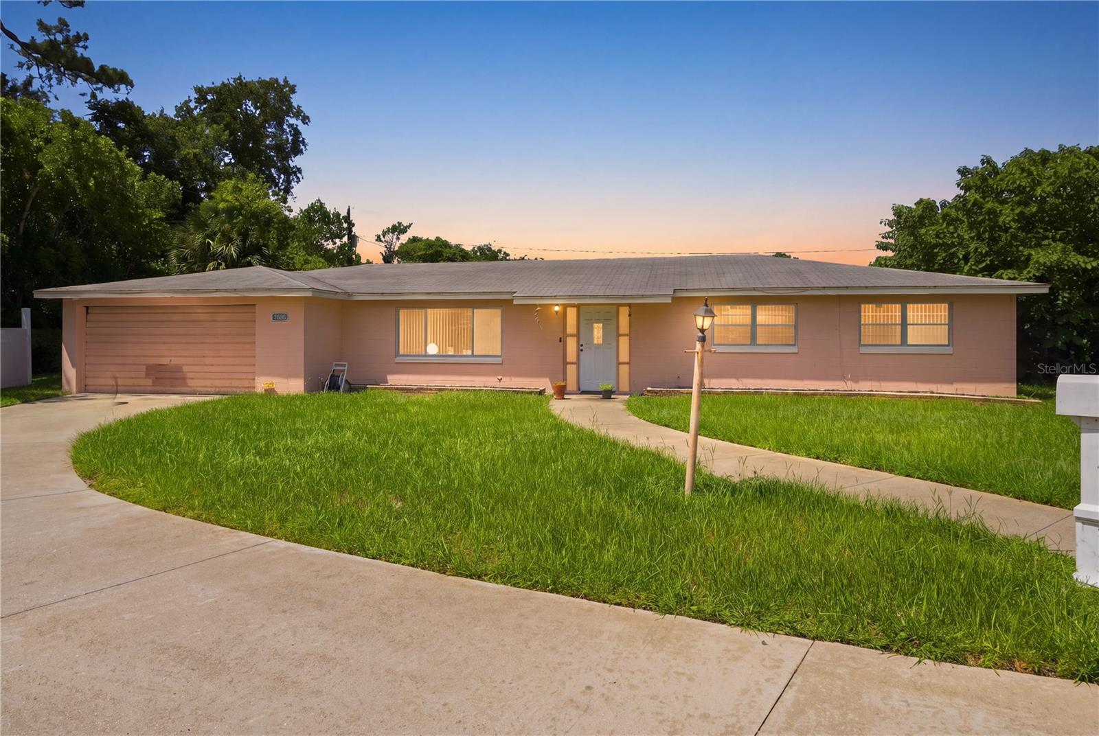 Single Family Residence em DAYTONA BEACH, FL - Daniel Dourado