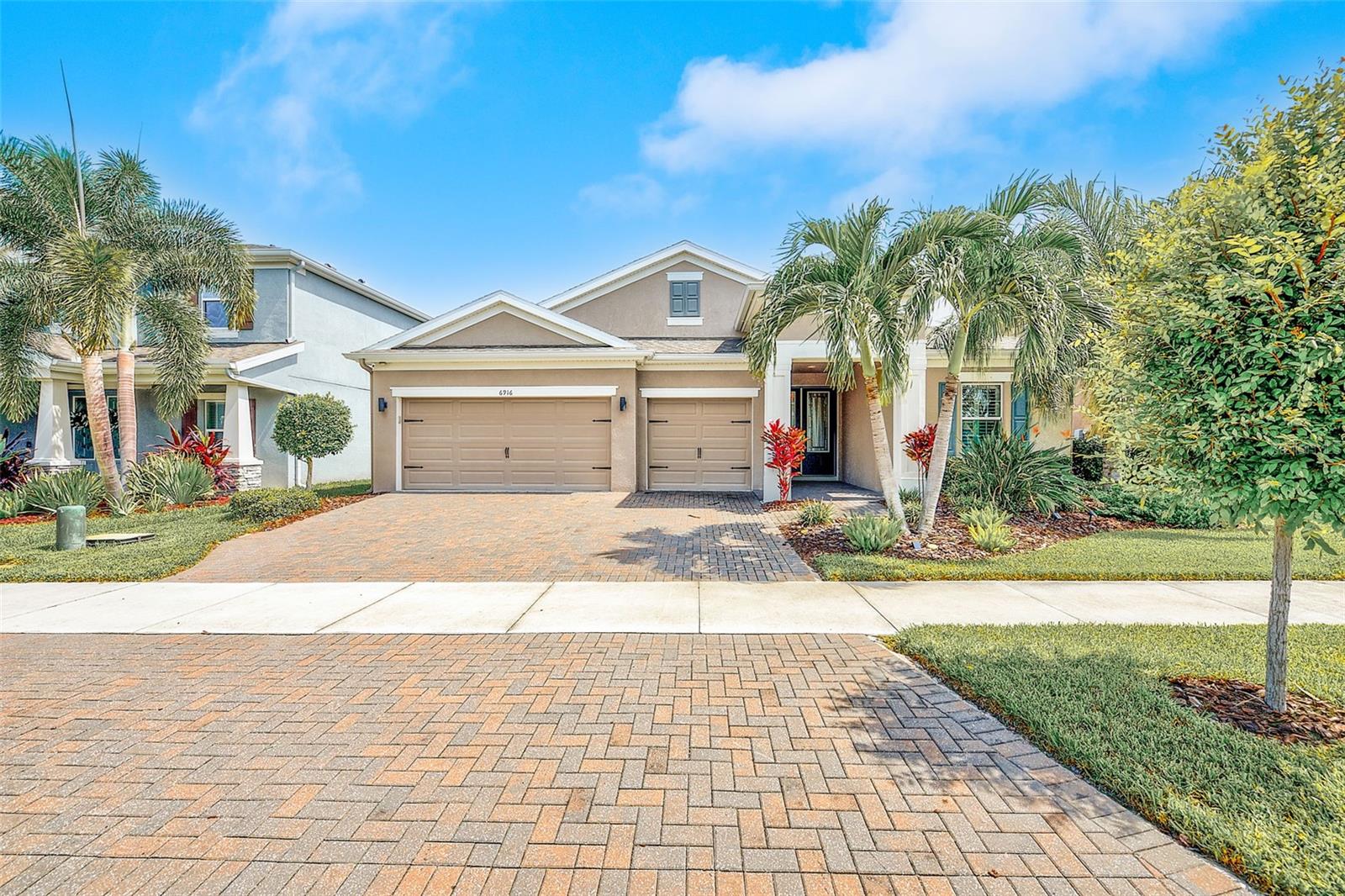 Single Family Residence in APOLLO BEACH, FL - Daniel Dourado