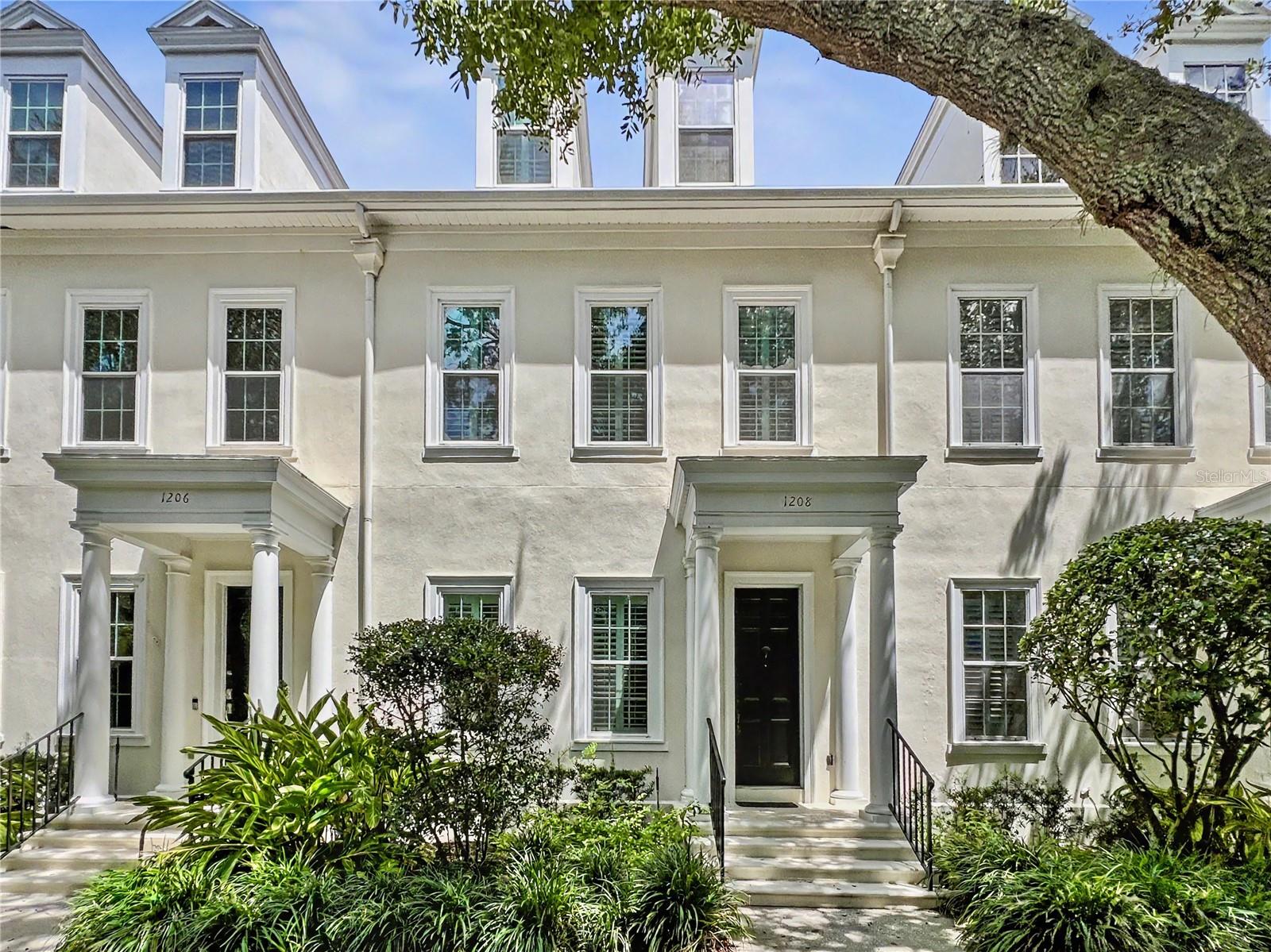 Townhouse in CELEBRATION, FL - Daniel Dourado