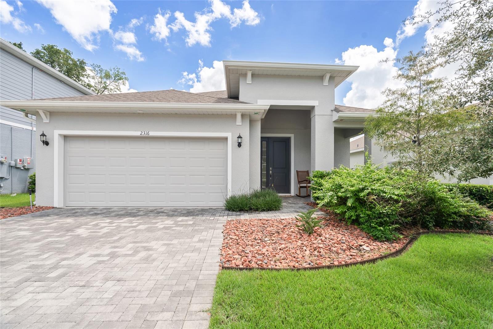 Single Family Residence em MOUNT DORA, FL - Daniel Dourado