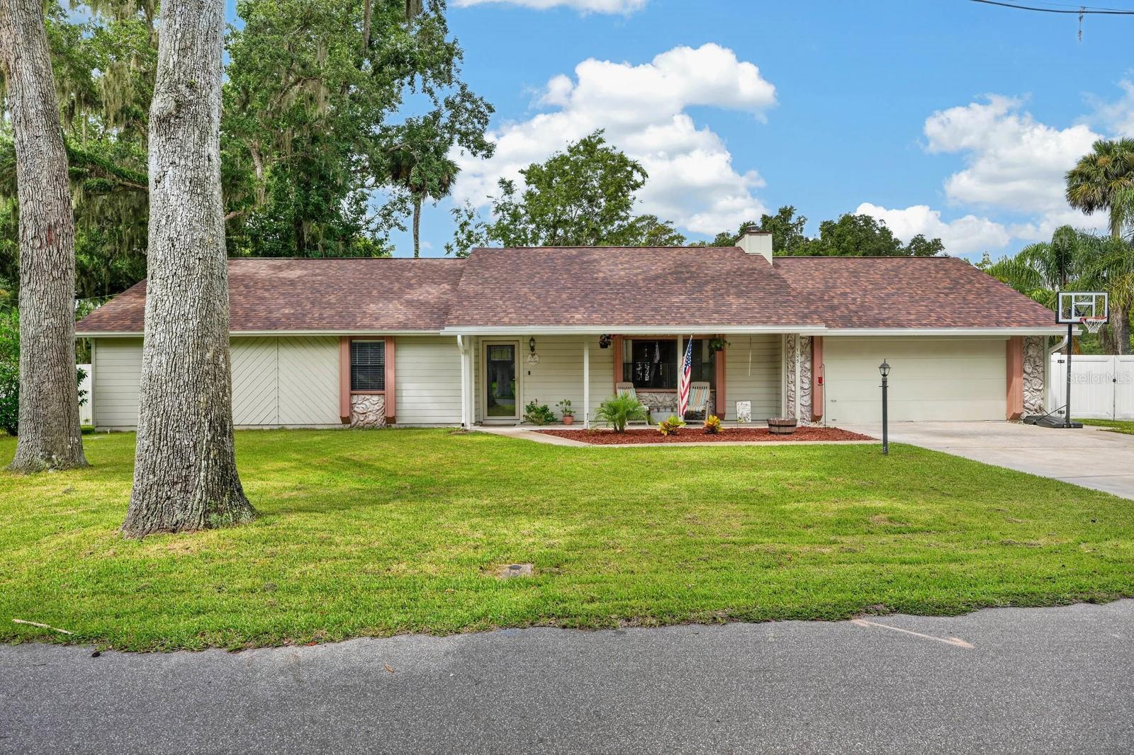 Single Family Residence em PORT ORANGE, FL - Daniel Dourado
