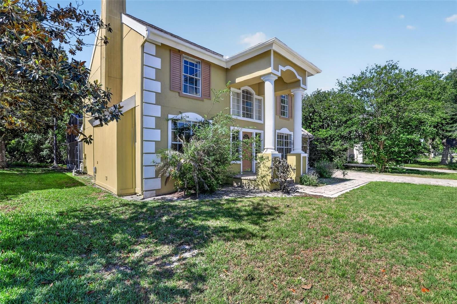 Single Family Residence em OVIEDO, FL - Daniel Dourado