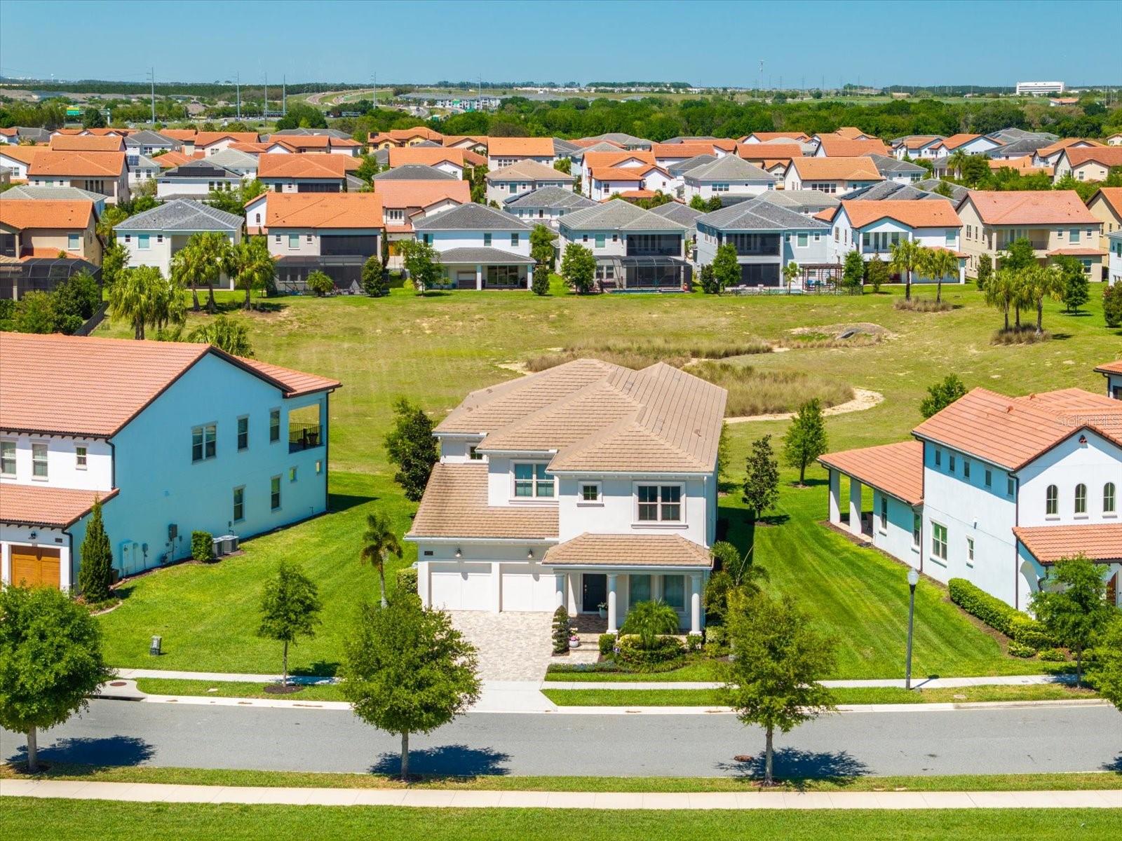 Single Family Residence em WINTER GARDEN, FL - Daniel Dourado