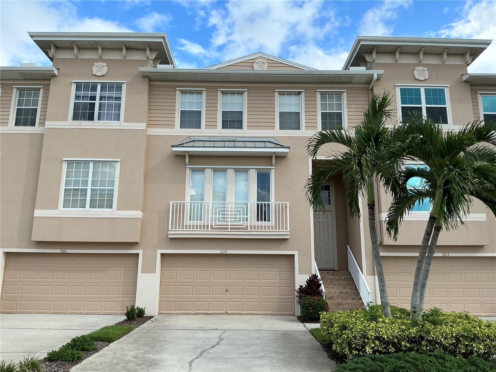 Townhouse in SEMINOLE, FL - Daniel Dourado