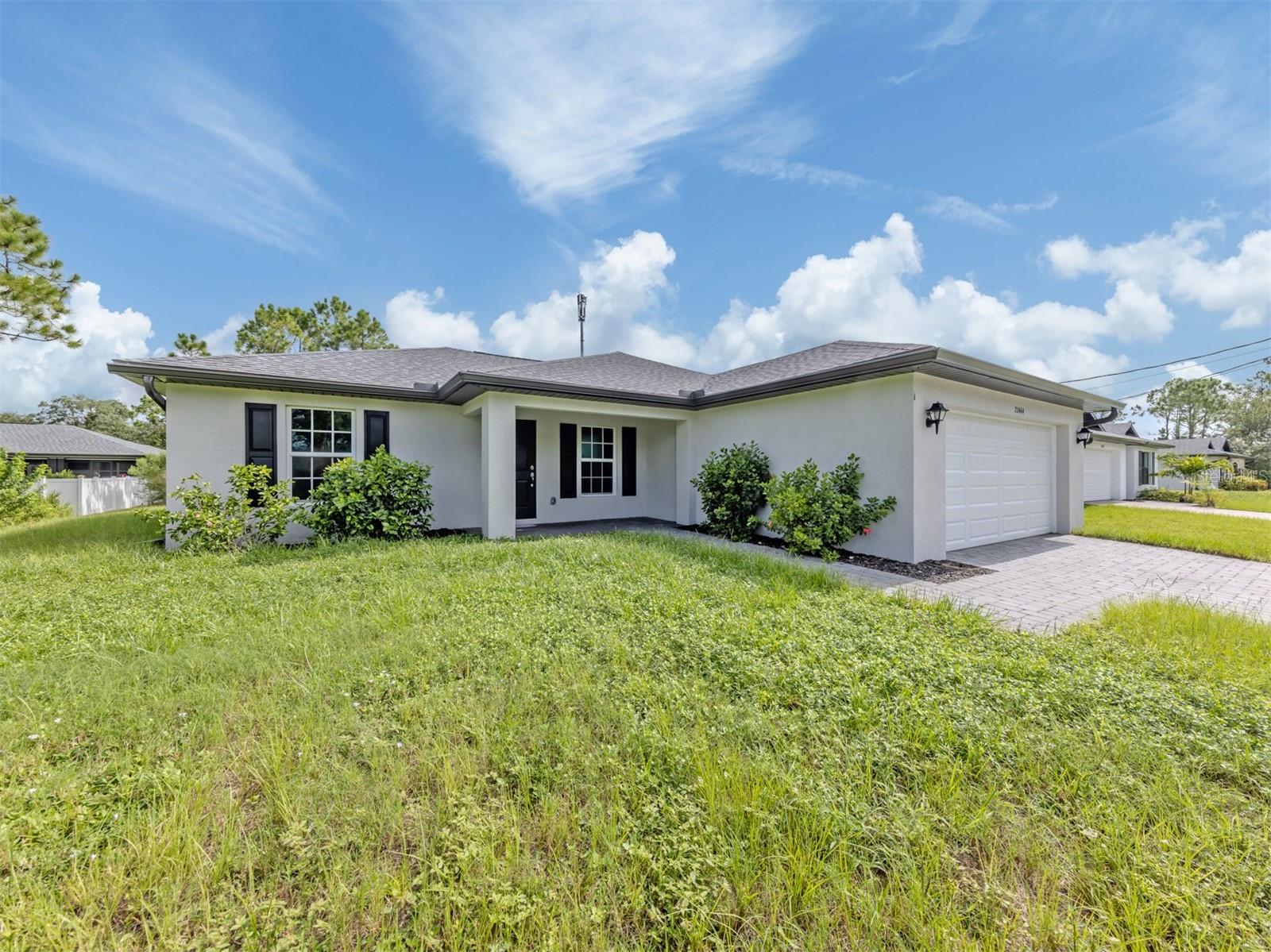 Single Family Residence em PORT CHARLOTTE, FL - Daniel Dourado