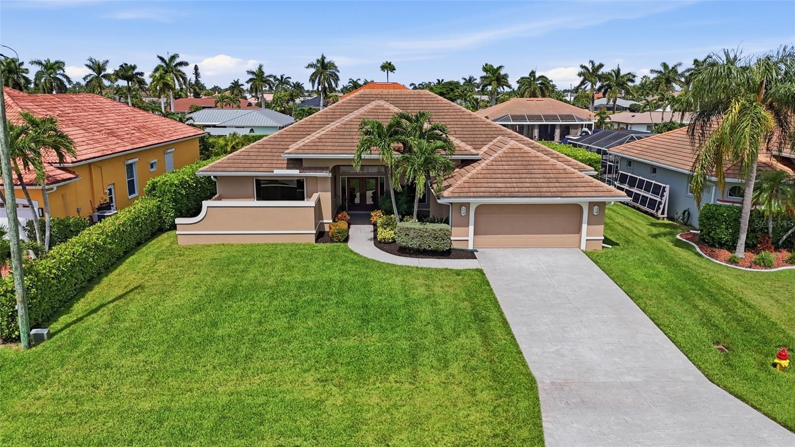 Single Family Residence in CAPE CORAL, FL - Daniel Dourado