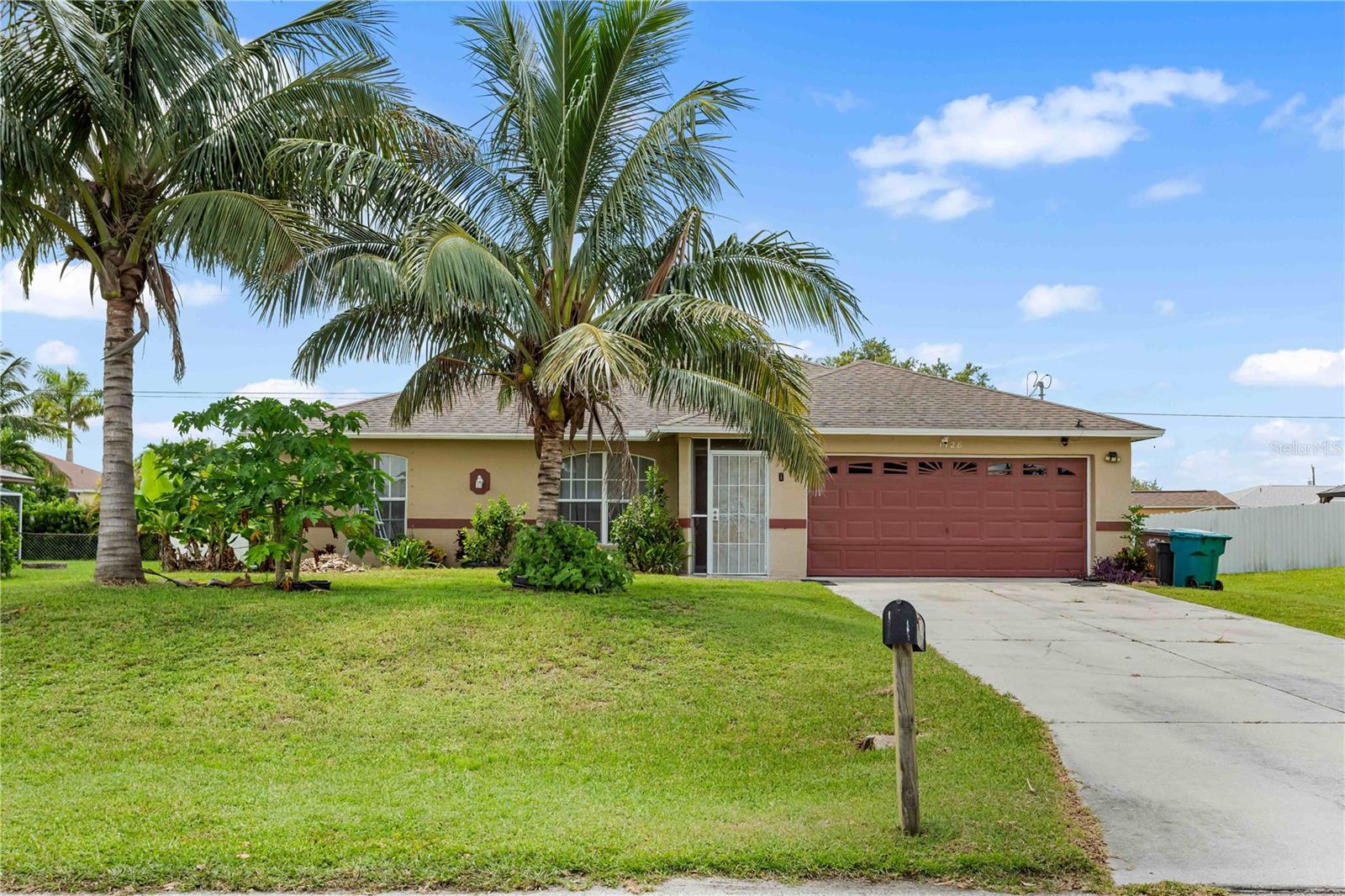 Single Family Residence in CAPE CORAL, FL - Daniel Dourado