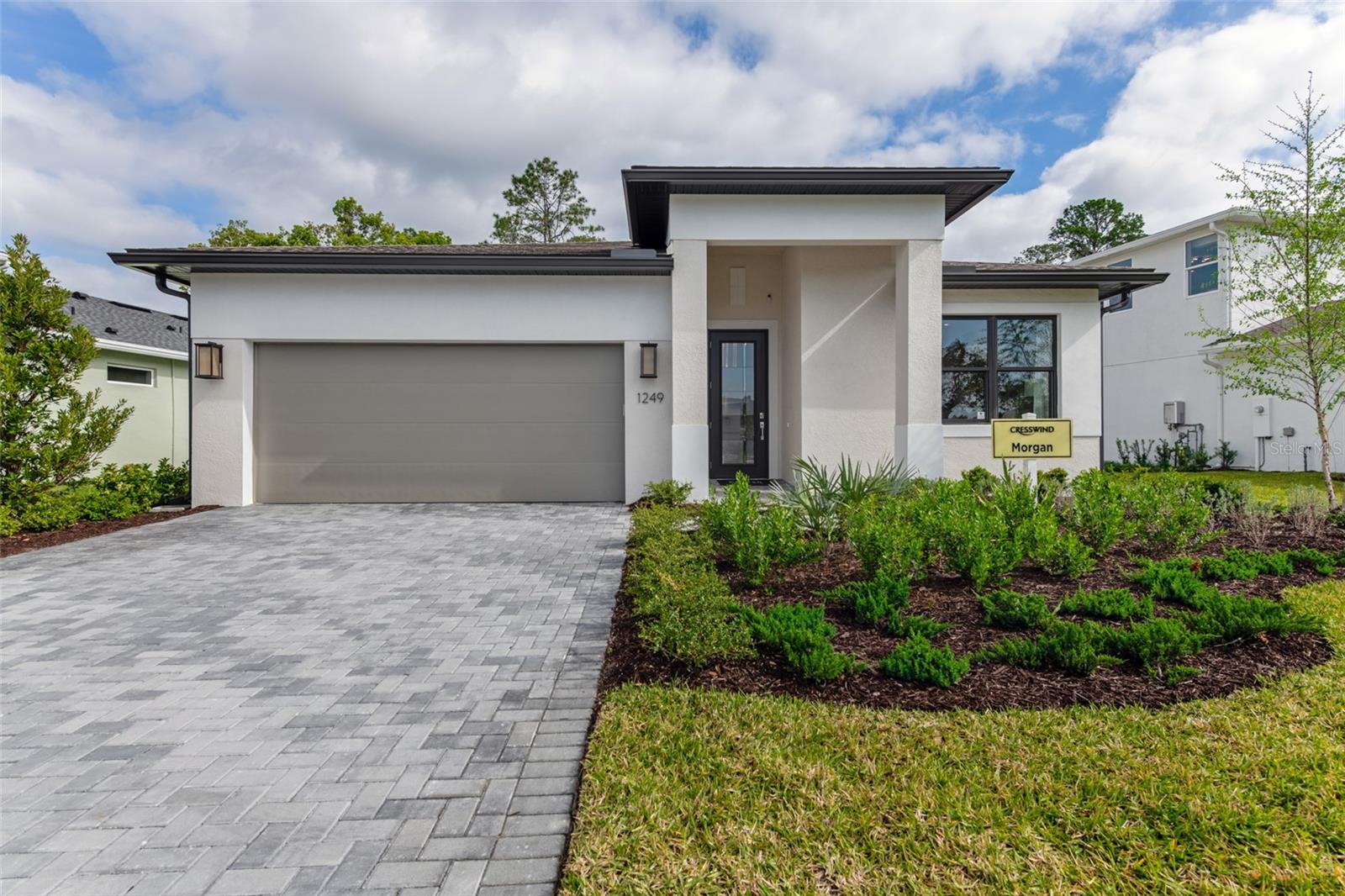 Single Family Residence in DELAND, FL - Daniel Dourado