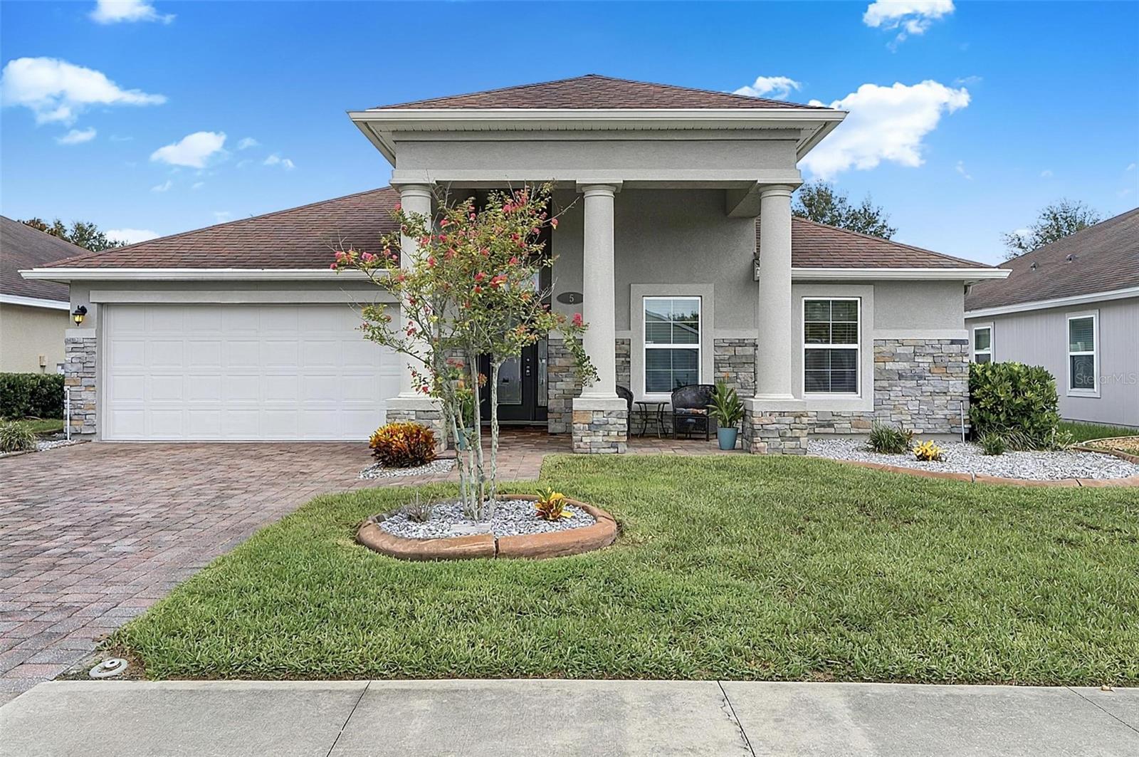 Single Family Residence in PALM COAST, FL - Daniel Dourado