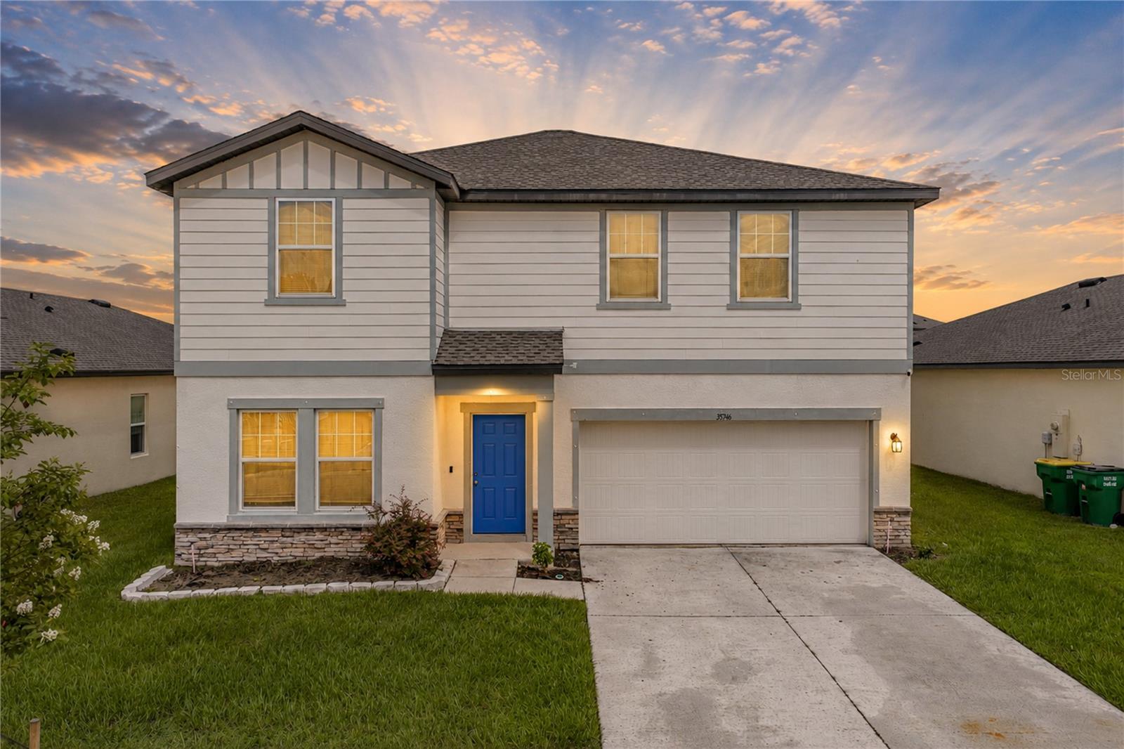 Single Family Residence in ZEPHYRHILLS, FL - Daniel Dourado