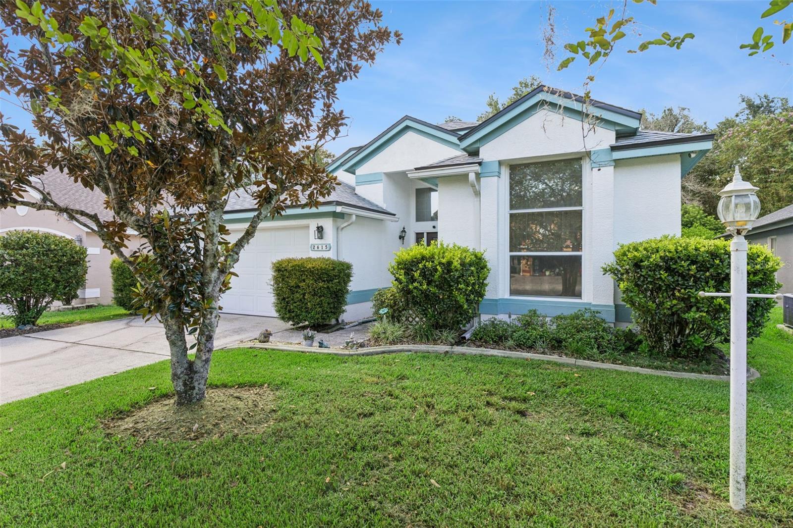 Single Family Residence in ORLANDO, FL - Daniel Dourado