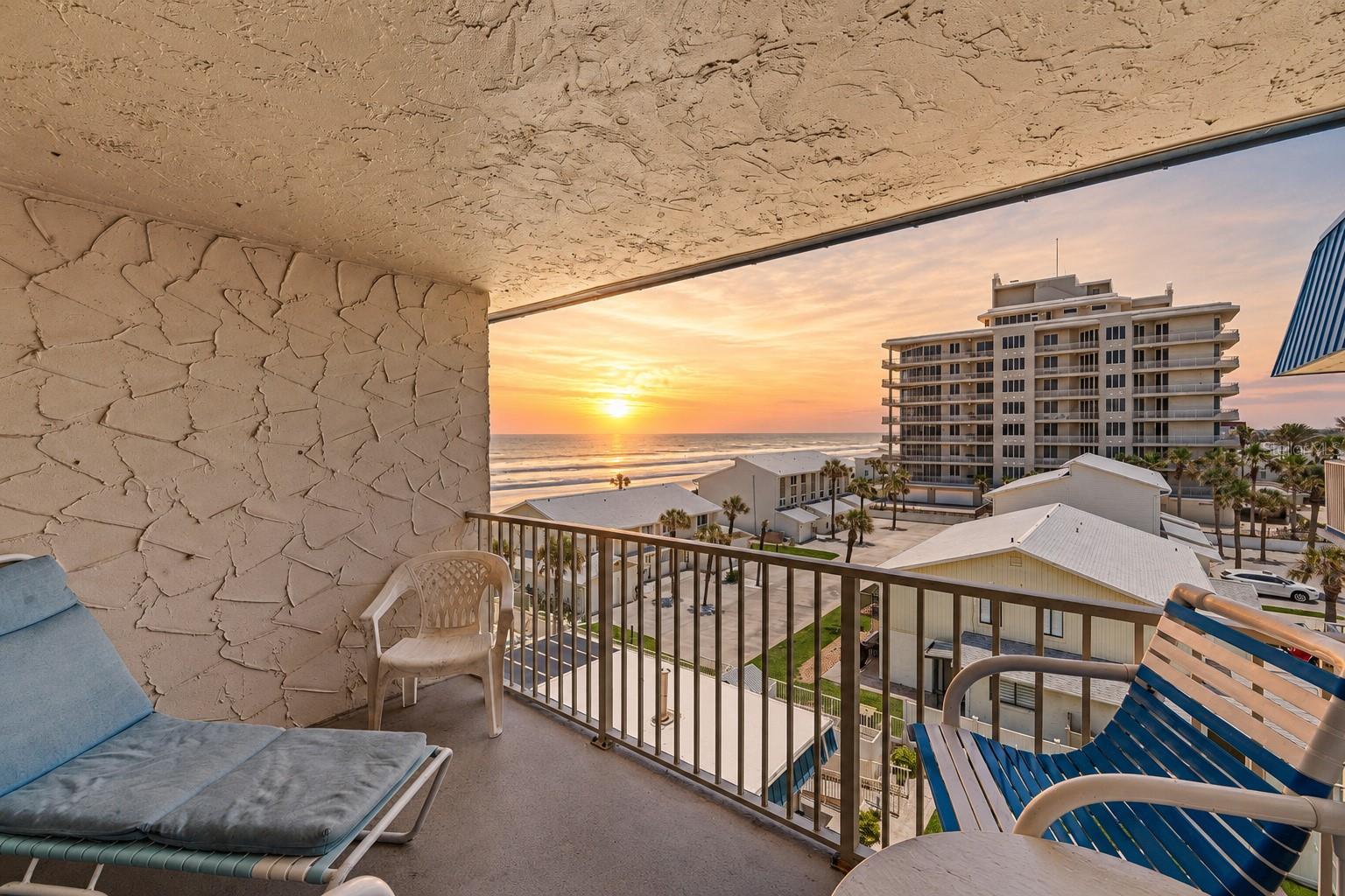 Condominium em NEW SMYRNA BEACH, FL - Daniel Dourado