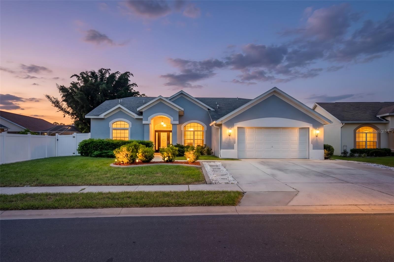 Single Family Residence em NEW PORT RICHEY, FL - Daniel Dourado