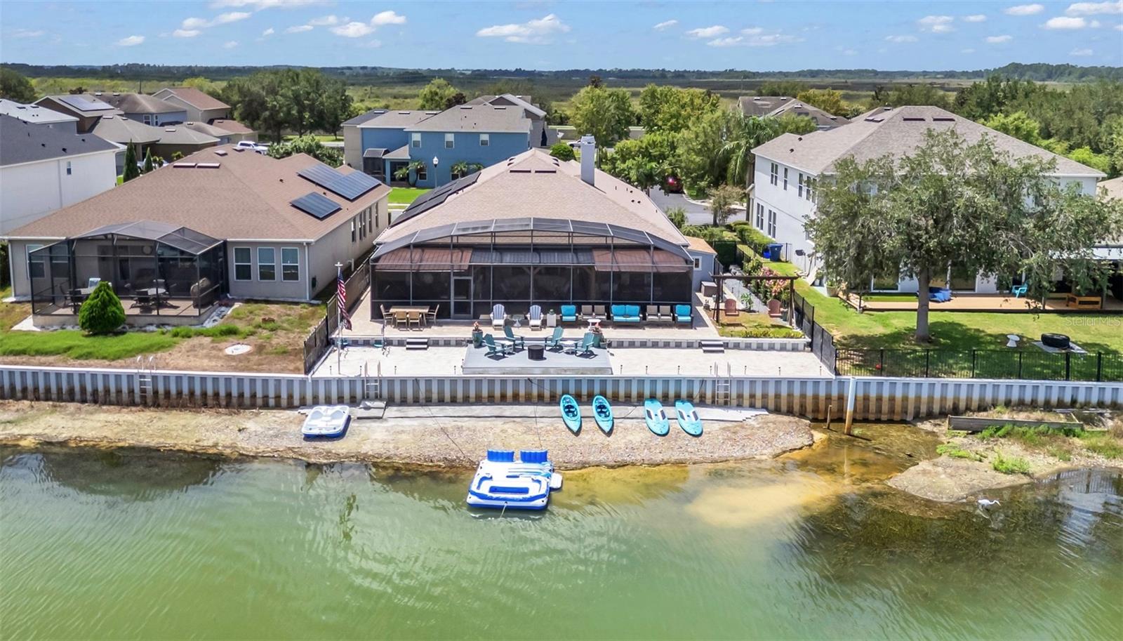 Single Family Residence in GROVELAND, FL - Daniel Dourado