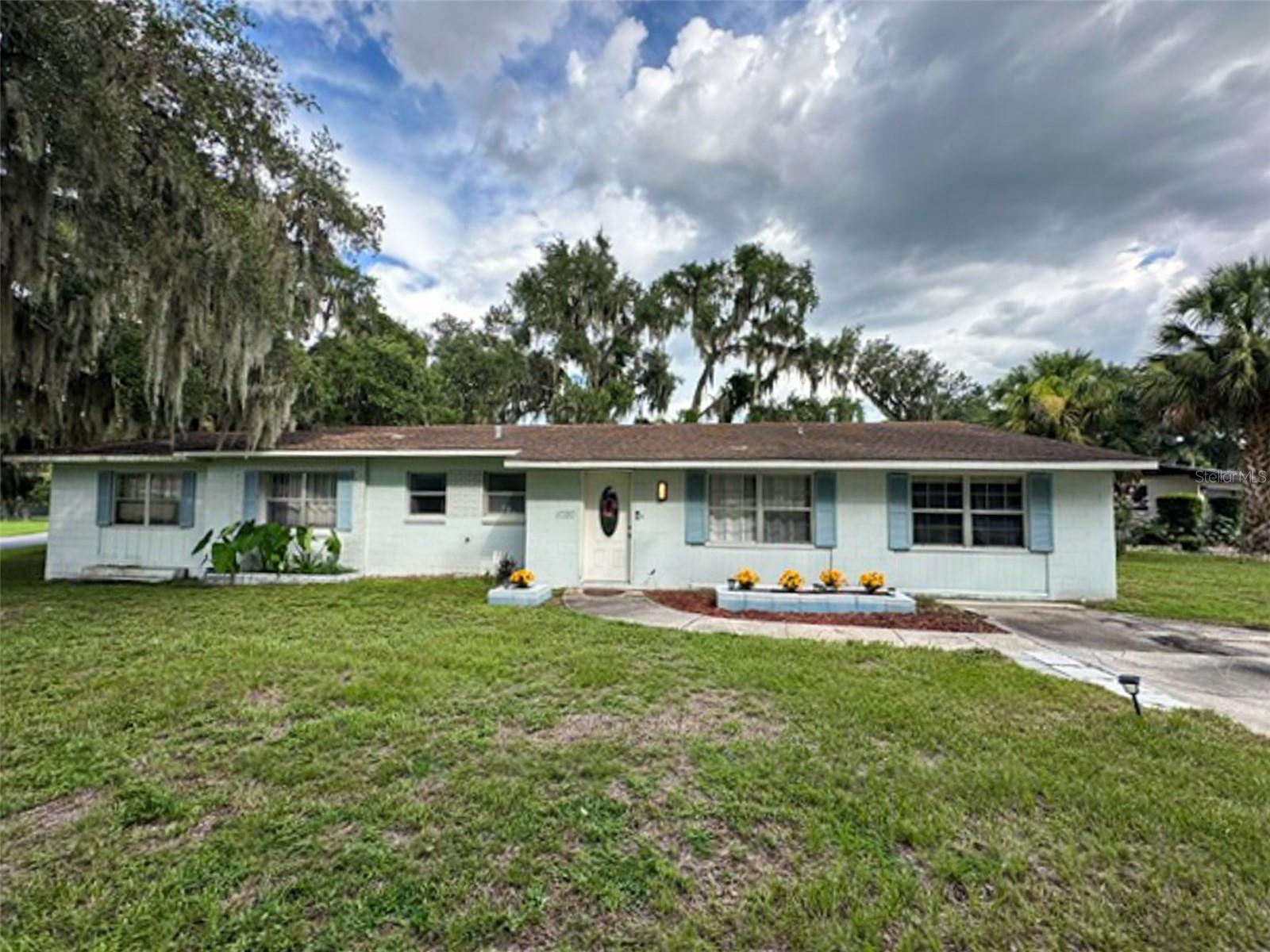 Single Family Residence in LEESBURG, FL - Daniel Dourado