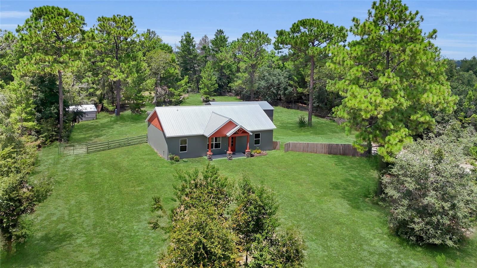 Single Family Residence em SUMTERVILLE, FL - Daniel Dourado